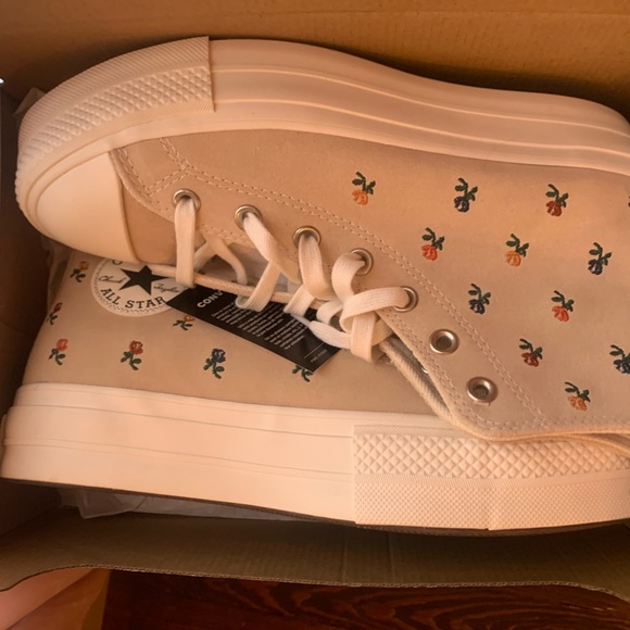 Converse All-Star floral high tops - Picture 4 of 6